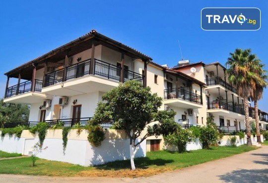 Септемврийски празници на остров Тасос! 2 нощувки със закуски и вечери в Hotel Coral 2* в Скала Рахони - Снимка 6