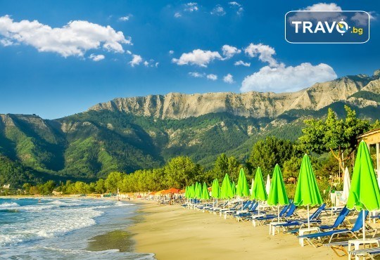 Септемврийски празници на остров Тасос! 2 нощувки със закуски и вечери в Hotel Coral 2* в Скала Рахони - Снимка 3