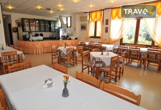 Септемврийски празници на остров Тасос! 2 нощувки със закуски и вечери в Hotel Coral 2* в Скала Рахони - Снимка 11