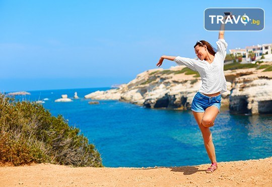 Септемврийски празници на остров Тасос! 2 нощувки със закуски и вечери в Hotel Coral 2* в Скала Рахони - Снимка 1