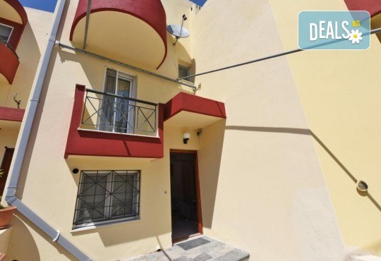 Лятна почивка с цялото семейство или с приятели! 1 нощувка за до 7 човека в мезонет в Demi Maisonette в Криопиги, Касандра - Снимка 4