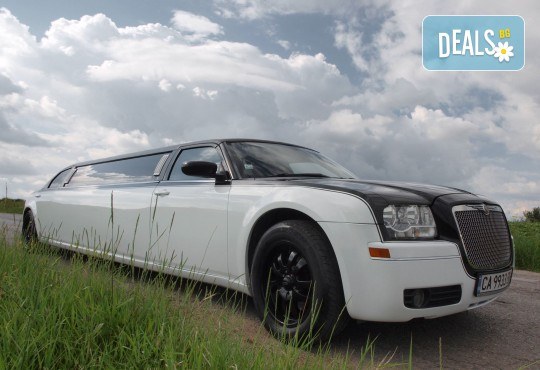 Подарете SPA пакет „San Remo“! Трансфер с лимузина „Lincoln“ до Senses Massage & Recreation, синхронен масаж за двама, релакс зона, сауна, уиски и бадеми от San Diego Limousines - Снимка 14