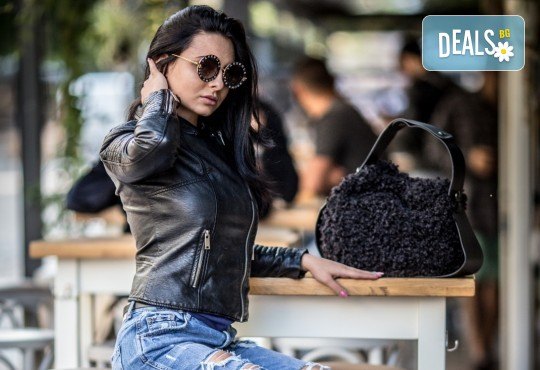 Професионална 60-минутна индивидуална Instagram фотосесия в студио или на открито + обработени 10 кадъра с дълбок ретуш от фотостудио Arsov Image - Снимка 14