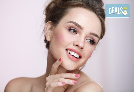 Мануално почистване на лице, ензимен пилинг и ултразвук с ампула Q10 коензим + маска с млечен протеин и витамини в студио Нова - Снимка 3