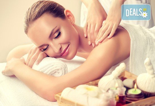120-минутен Spa Mix Изток-Запад! Релаксиращ масаж на тяло с какаово масло и пилинг с кафе, Hot Stone терапия, китайски масаж на лице, шия деколте в център GreenHealth - Снимка 3