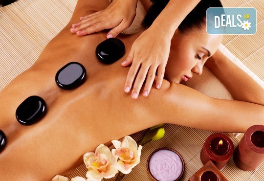 120-минутен Spa Mix Изток-Запад! Релаксиращ масаж на тяло с какаово масло и пилинг с кафе, Hot Stone терапия, китайски масаж на лице, шия деколте в център GreenHealth - Снимка 1