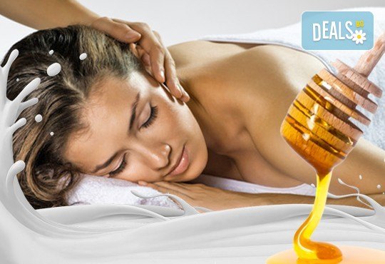 СПА пакет Клеопатра 80 минути! Пилинг, кралски източен масаж на цяло тяло и масаж на лице и глава в Wellness Center Ganesha - Снимка 1