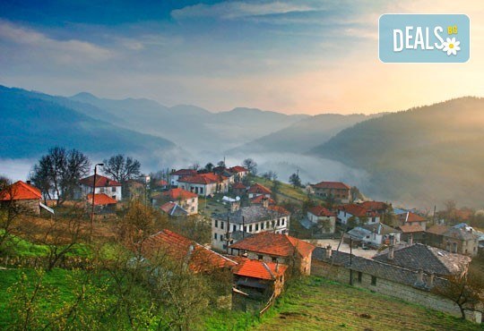 По следите на Орфей в Родопите! 1 нощувка със закуска и вечеря в хотел 3* в Пампорово, транспорт и посещение на Дяволското гърло - Снимка 2