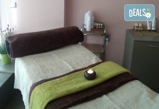 Релаксиращ класически масаж 60 минути с алое или лайка и зонотерапия на ръце и длани в Angels Beauty massage - Снимка 7