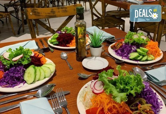 Нова година на брега на Дойранското езеро! 2 нощувки с 2 закуски, 1 стандартна и 1 празнична вечеря в La Terrazza 3* в Стари Дойран, възможност за транспорт - Снимка 4