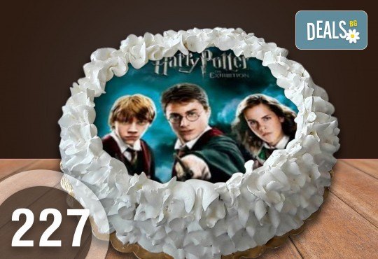 Детска торта с 12 парчета с крем и какаови блатове + детска снимка или снимка на клиента, от Сладкарница Джорджо Джани - Снимка 41