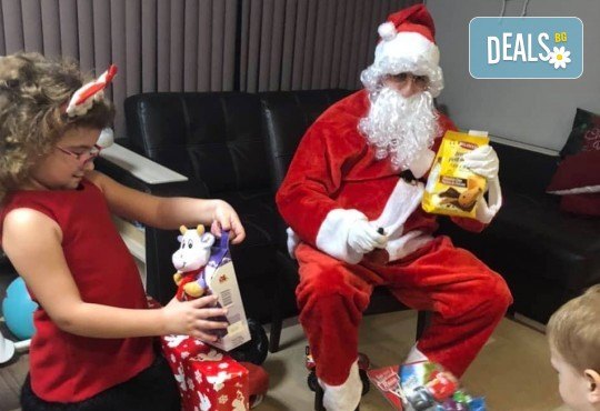 Посещение на Дядо Коледа и Снежанка или Джудже на адрес на клиента в рамките на град София от Парти агенция ИВОНИ - БАРБАРОНИ - Снимка 3