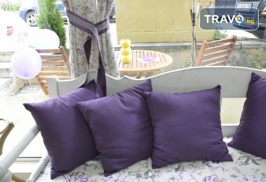 2 часа детски рожден ден за 10 деца в Детски клуб Аристокотките! Уникално парти с аниматор, меню с био напитки, атракциони, стена за катерене, пързалка и много музика! Солени плата за родителите в отделна зала с видимост към децата! - Снимка 22