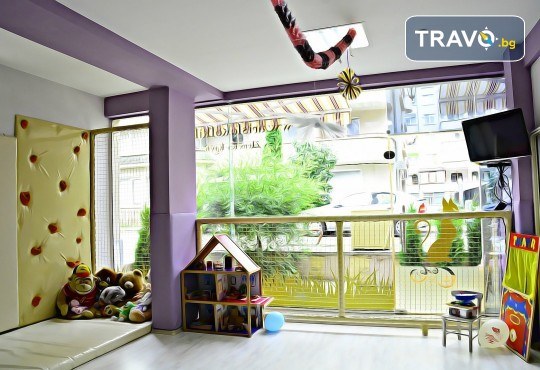 2 часа детски рожден ден за 10 деца в Детски клуб Аристокотките! Уникално парти с аниматор, меню с био напитки, атракциони, стена за катерене, пързалка и много музика! Солени плата за родителите в отделна зала с видимост към децата! - Снимка 19