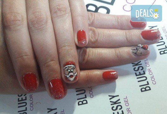 Коледен маникюр с гел лак и 2 или 4 рисувани декорации: Дядо Коледа, елени, снежинки, елха, 3D топки в The Castle of beauty - Снимка 2