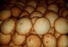 Ароматни кокосови бисквитки от Сладкопекарна МЕДЕН ХЛЯБ - thumb 1