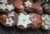 Коледно изкушение! Плато от 18 бр. бисквити с овесени ядки, шоколад, декорирани с фондан от Кулинарна работилница Деличи - thumb 1
