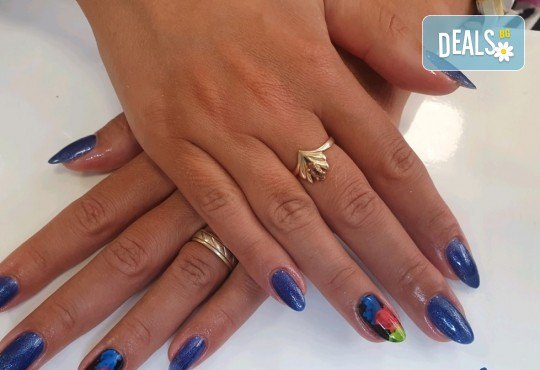 За празниците! Дълготраен маникюр с гел лак Bluesky, богата палитра цветове, в Студио за красота Хубава жена - Снимка 4