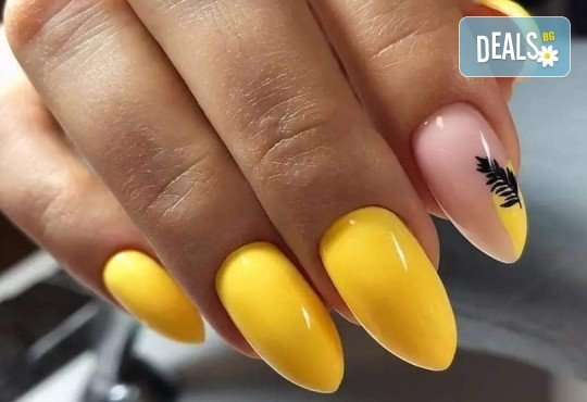 Перфектен цвят! Дълготраен маникюр с гел лак BlueSky в Салон Фемили (Inni Nails Art) - Снимка 18
