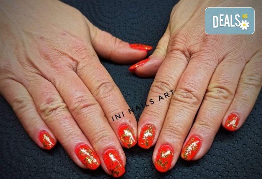 Перфектен цвят! Дълготраен маникюр с гел лак BlueSky в Салон Фемили (Inni Nails Art) - Снимка 8