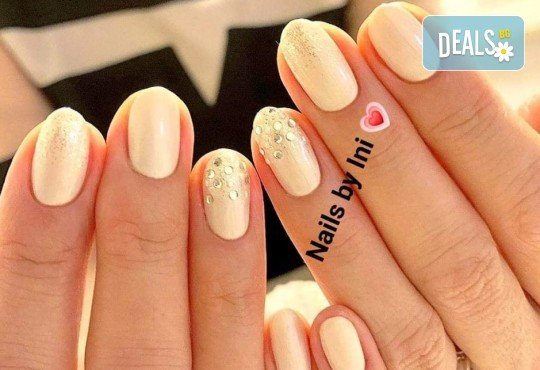 Перфектен цвят! Дълготраен маникюр с гел лак BlueSky в Салон Фемили (Inni Nails Art) - Снимка 10