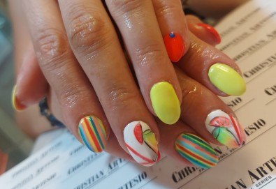 Приказен маникюр с декорации! Дълготраен маникюр с гел лак BlueSky или Shellac + две рисувани декорации в The Castle of beauty