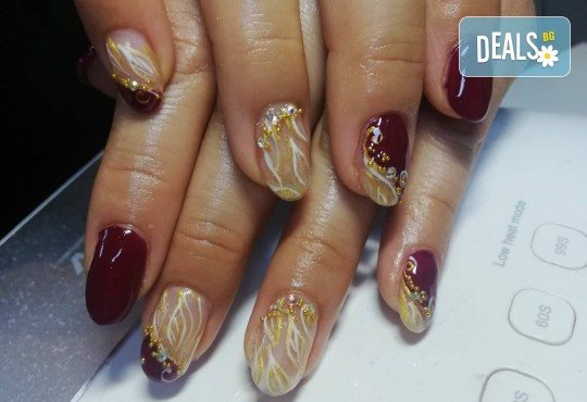 Mаникюр с гел лак BlueSky или Shellac плюс 2 декорации с камъчета в The Castle of beauty - Снимка 7