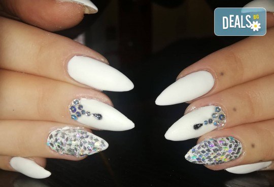 Mаникюр с гел лак BlueSky или Shellac плюс 2 декорации с камъчета в The Castle of beauty - Снимка 6