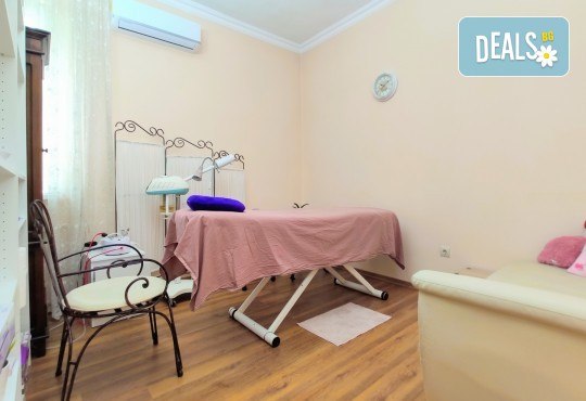 Подмладяващо почистване на лице с механична екстракция, дермабразио, ултразвук, RF лифтинг и серуми, от Esthetic Center Adoree - Снимка 3