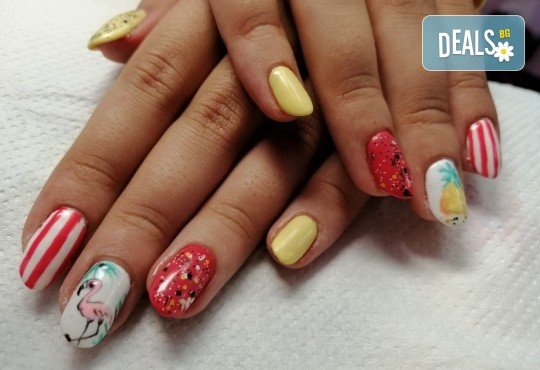 Маникюр с гел лак BlueSky и 2 или 4 рисувани герои от детски приказки и филмчета: Мечо Пух, Мики Маус, Миньоните и др. от Салон за красота Мечта - Снимка 6