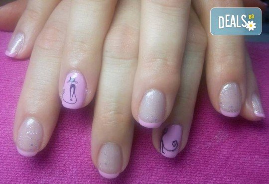 Маникюр с гел лак BlueSky и 2 или 4 рисувани герои от детски приказки и филмчета: Мечо Пух, Мики Маус, Миньоните и др. от Салон за красота Мечта - Снимка 15