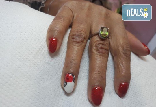 Mаникюр с гел лак BlueSky, 2 или 4 декорации, вграждане на камъчета и ефекти от Салон Мечта - Снимка 21
