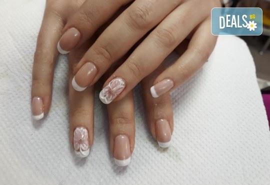 Mаникюр с гел лак BlueSky, 2 или 4 декорации, вграждане на камъчета и ефекти от Салон Мечта - Снимка 23