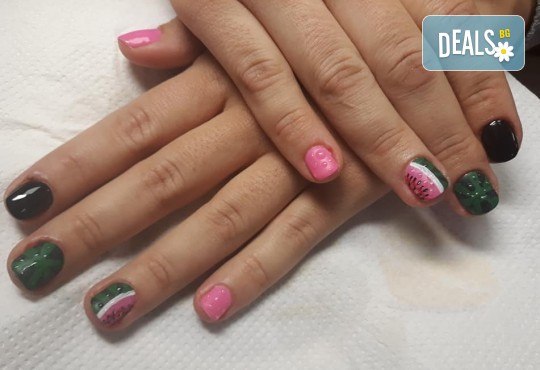 Mаникюр с гел лак BlueSky, 2 или 4 декорации, вграждане на камъчета и ефекти от Салон Мечта - Снимка 27