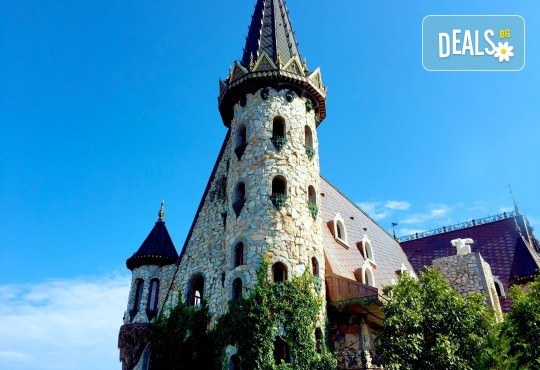 Посещение на Замъка „Влюбен във Вятъра” в Равадиново, безплатно за дете до 6.99 г. - Снимка 10