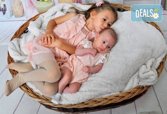 Семейна, детска или фотосесия за влюбени в месеца на любовта + подарък: фотокнига, от Photosesia.com - Снимка 5