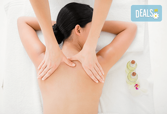 90-минутен масаж на цялото тяло с естествени масла за пълен релакс от масажист Теньо Коев - Снимка 1