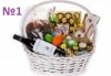Подаръчни кошници за Великден! 5 различни варианта, пълни с изкушения и тематично украсени, подходящи за подарък на важни клиенти или партньори - thumb 1