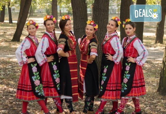Запознайте се с автентичния български фолклор! 5 посещения на народни танци в клуб за народни танци Хороводец - Снимка 6