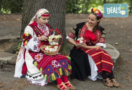 Запознайте се с автентичния български фолклор! 5 посещения на народни танци в клуб за народни танци Хороводец - Снимка 3
