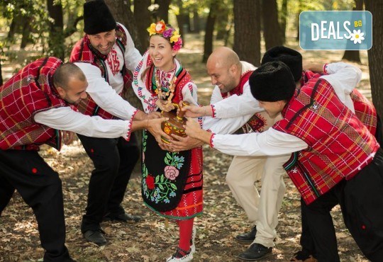 Запознайте се с автентичния български фолклор! 5 посещения на народни танци в клуб за народни танци Хороводец - Снимка 7