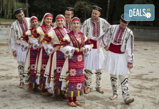 Запознайте се с автентичния български фолклор! 5 посещения на народни танци в клуб за народни танци Хороводец - Снимка 4