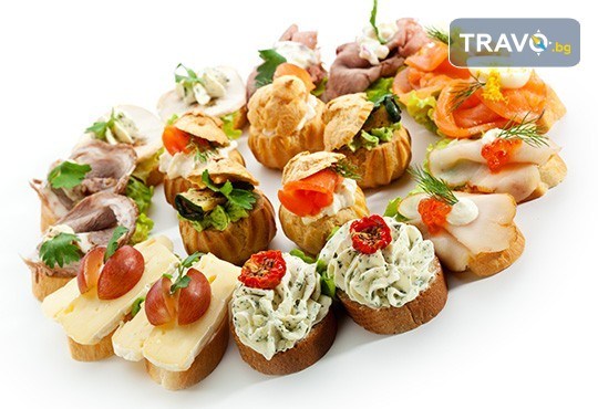 Парти за 10, 20 или 30 гости! Кетъринг за рожден ден на открито с апетитни хапки, лимонада, празнични чашки и чинийки oт Кулинарна работилница Деличи - Снимка 5