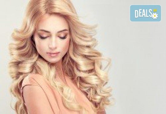 Подаръчна карта за Нея! За процедури от категория Красота фризьорство, козметика, маникюр, педикюр, солариум, епилация, мигли, грижа за лицето за 50, 100 или 200 лв. - Снимка 2