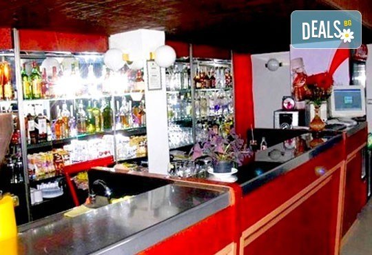 Релакс в СПА хотел Виктория, Брацигово! 1 нощувка със закуска и вечеря и ползване на басейн, безплатно за дете до 5.99 години - Снимка 17