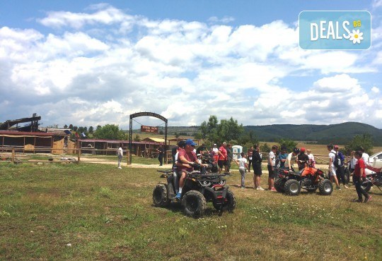 Почивка в Добринище! 1 нощувка със закуска в къща за гости Андрееви - Снимка 32