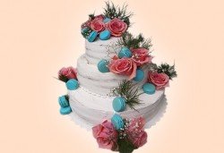 За Вашата сватба! Красива сватбена торта Винтидж с открити блатове и декорирация истински цветя, предоставени от младоженците, Сладкарница Джорджо Джани! - Снимка