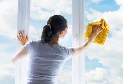 Двустранно почистване на прозорци с прилежаща дограма на дом или офис до 100 кв.м. + машинно пране на мека мебел и матрак от Атт-Брилянт