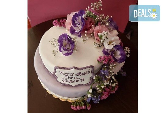 За Вашата сватба! Красива сватбена торта, декорирана с истински цветя, предоставени от младоженците и изпълнена от Сладкарница Джорджо Джани! - Снимка 3