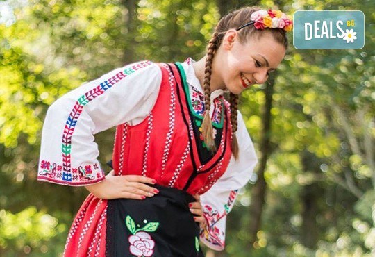 Българският фолклор! 5 посещения на занимания по народни танци в зала Dance It - Снимка 5